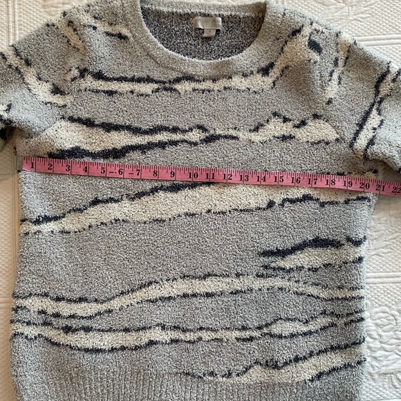 Barefoot Dreams CozyChic Seaside Crew-Neck Pullover Sweater Ocean Zebra - Picture 8 of 9